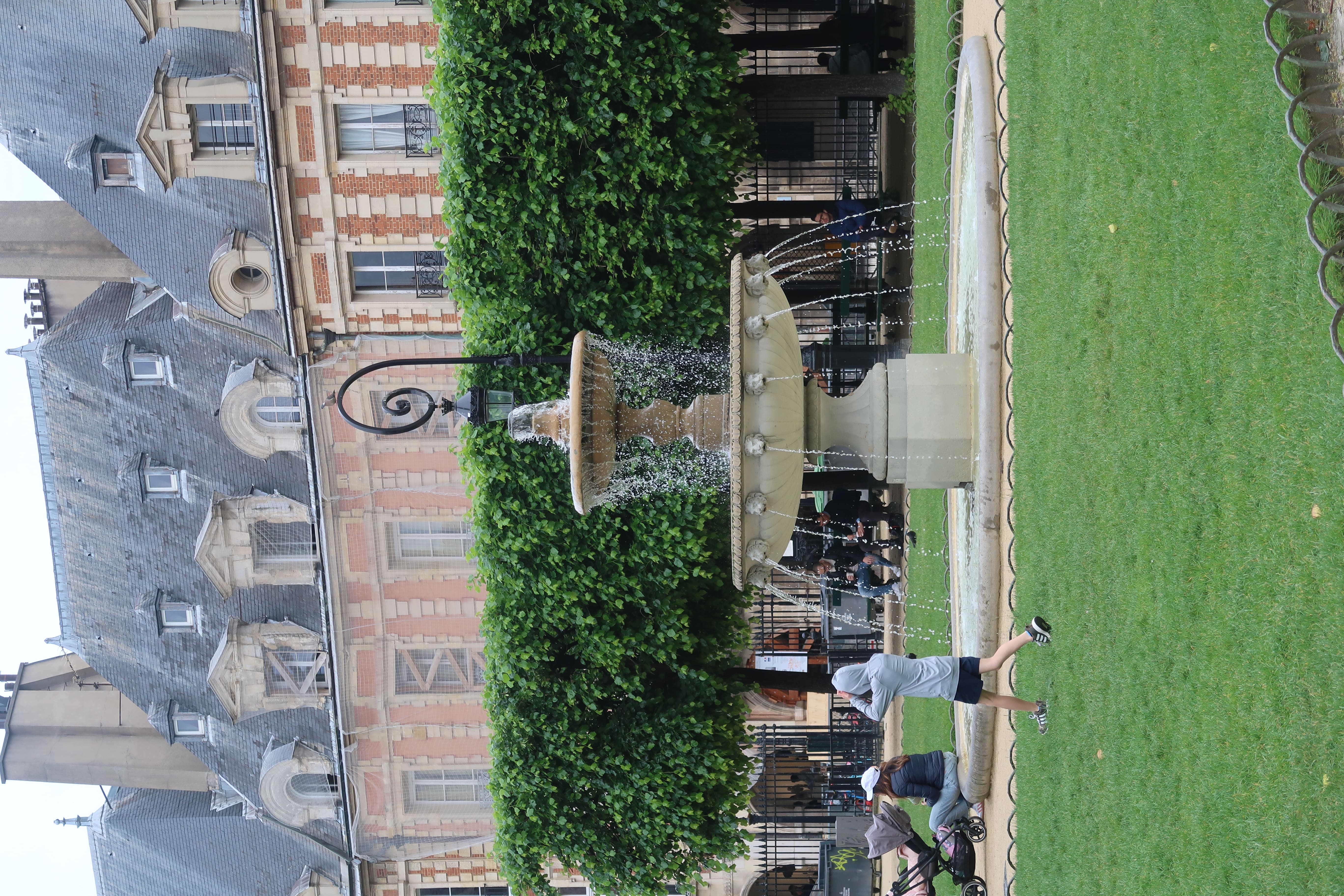 Place des Vosges, Paris